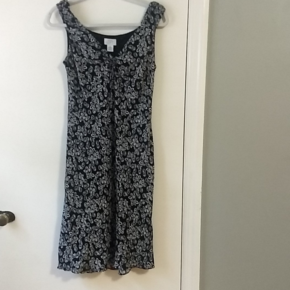 Loft Black/White Floral Sleeveless Midi Dress